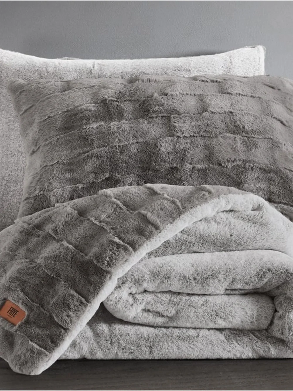 FRYE Faux Fur Comforter Set, 3-piece Set Queen size